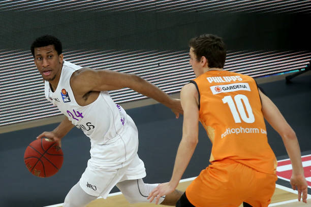 越的竞技实 越的竞技实